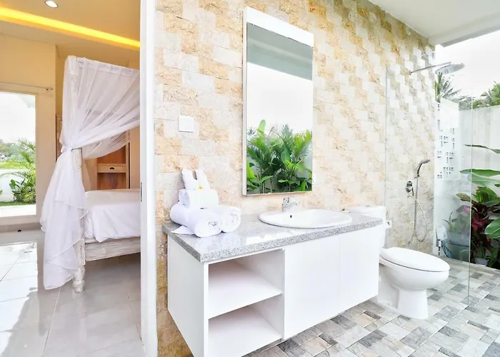 Tirta Padi 2 Villa *