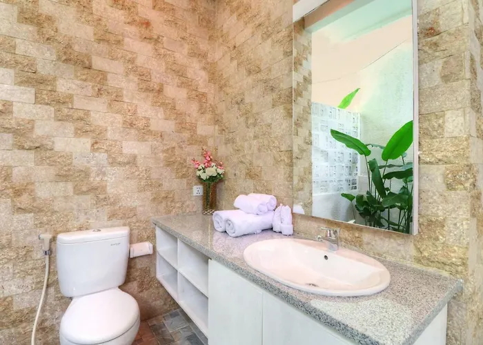 Tirta Padi 2 Villa *