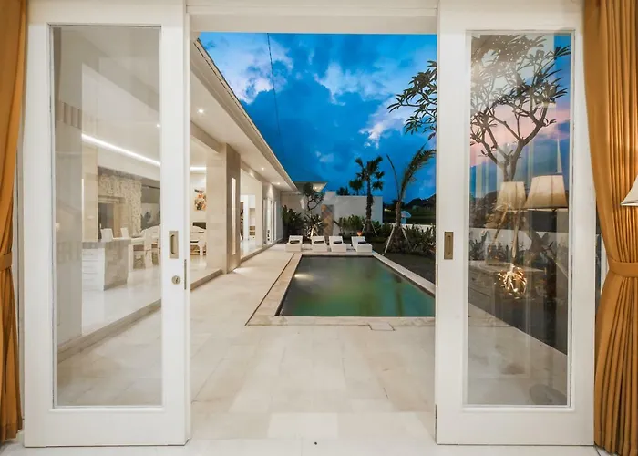 Tirta Padi 2 Villa *